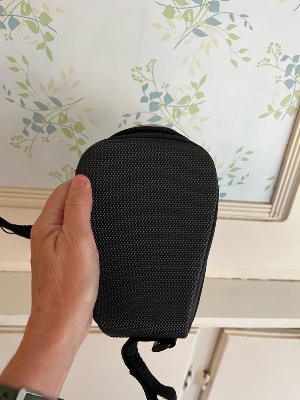 Black Bicycle Pouch with White Racing Stripes - Picture 5 of 6